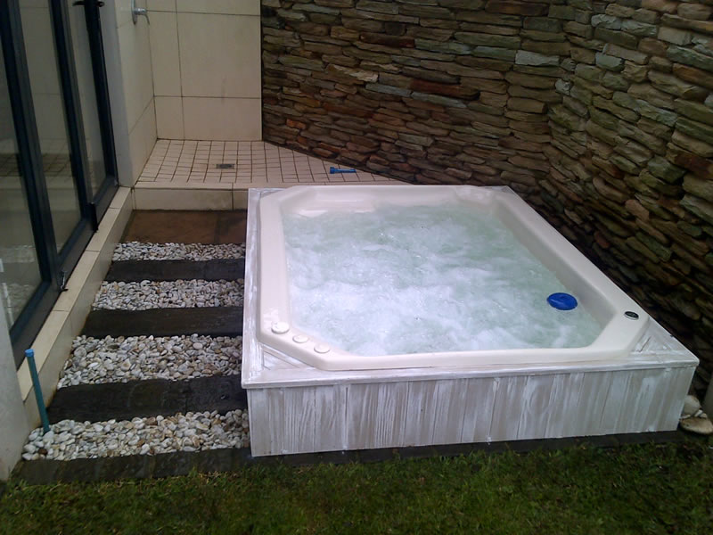 Porta Spa lifestyle installation